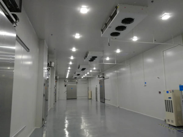 醫(yī)院建設(shè)1200立方藥房冷藏庫安裝費(fèi)用價(jià)格是多少？